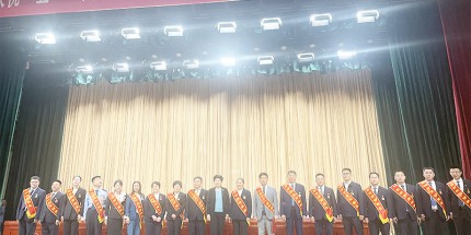 喜訊！我司研發(fā)工程師左偉榮獲“濰坊市勞動(dòng)模范”榮譽(yù)稱(chēng)號(hào)